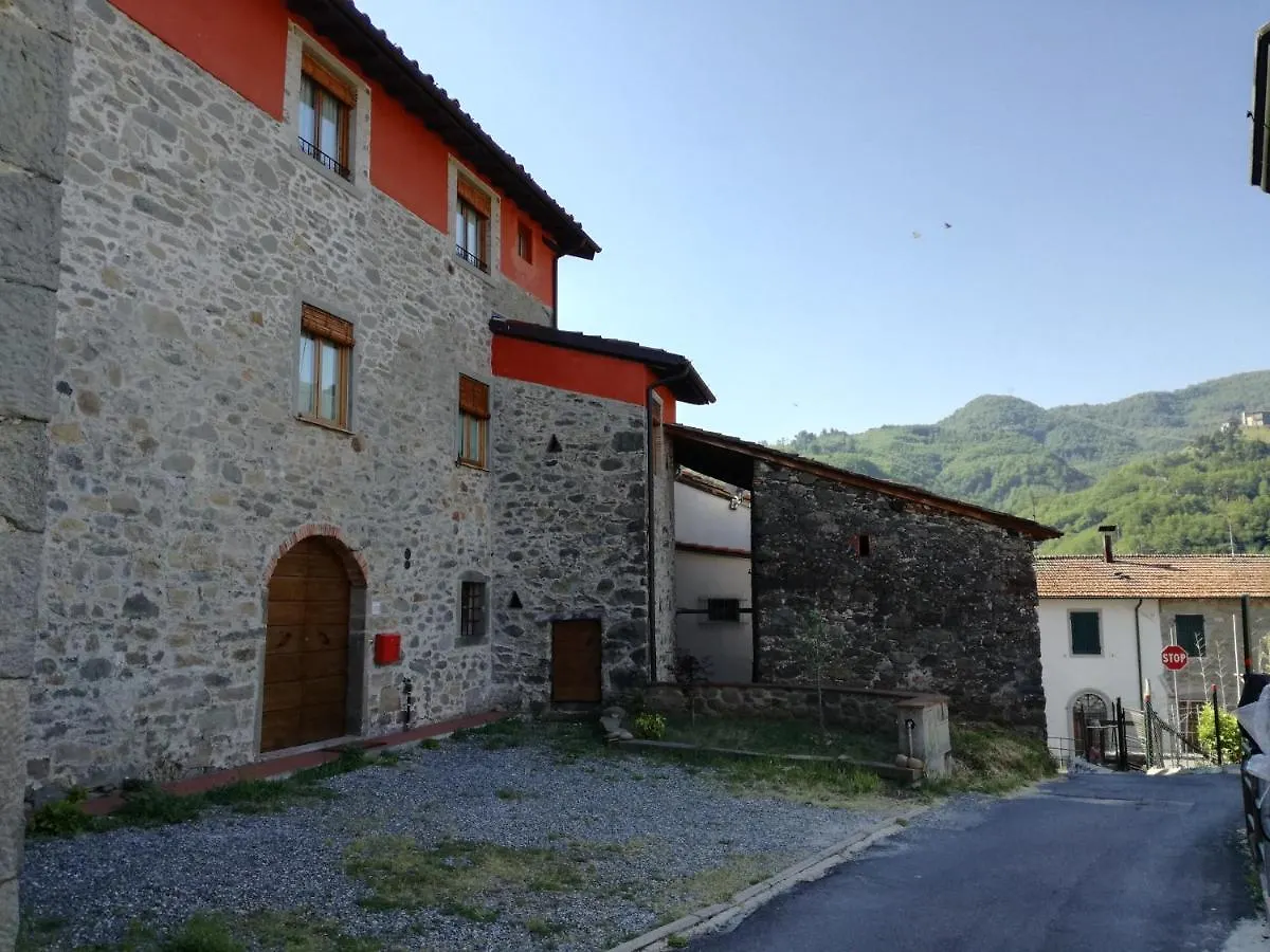 B & B Via Di Mezzo Coreglia Antelminelli Bed & Breakfast